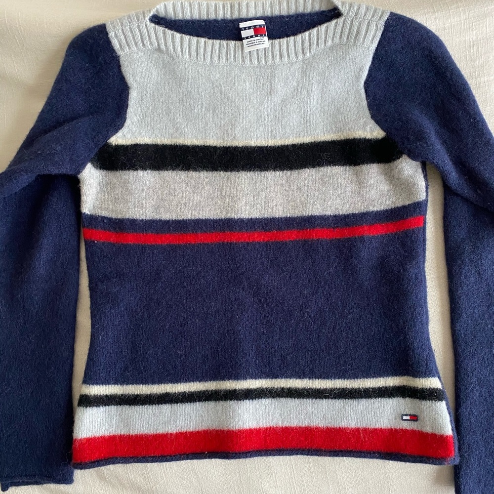 Tommy Hilfiger 100% Wool Sweater